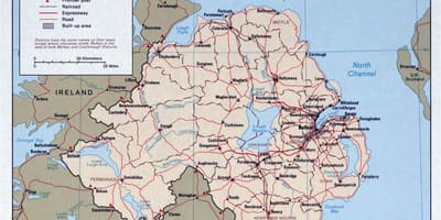 Kaart van de weg de kaart van ierland en noord-ierland